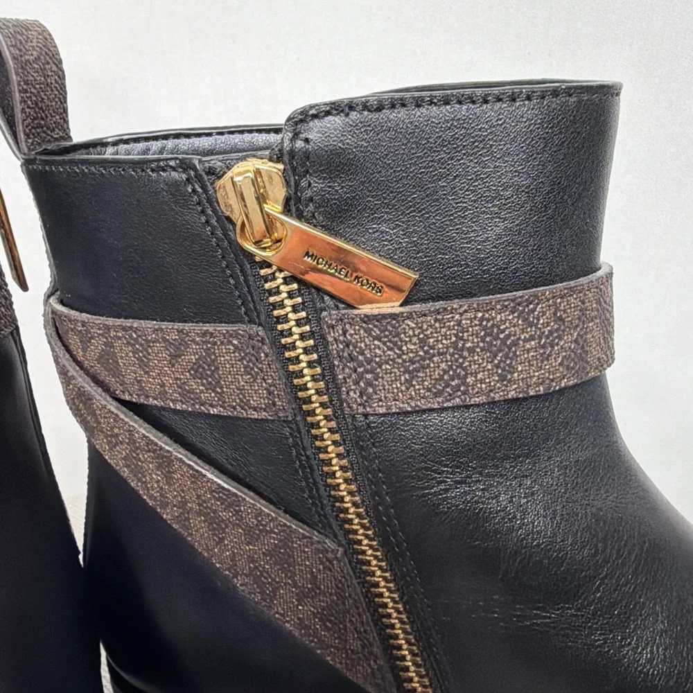 Michael Kors Black Leather Ankle Boots women’s Size 8 MK Logo Strap(B82)✨